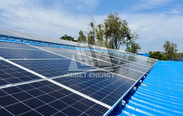 彩鋼瓦屋頂支架系統(tǒng)在施工中有哪些注意事項(xiàng)？