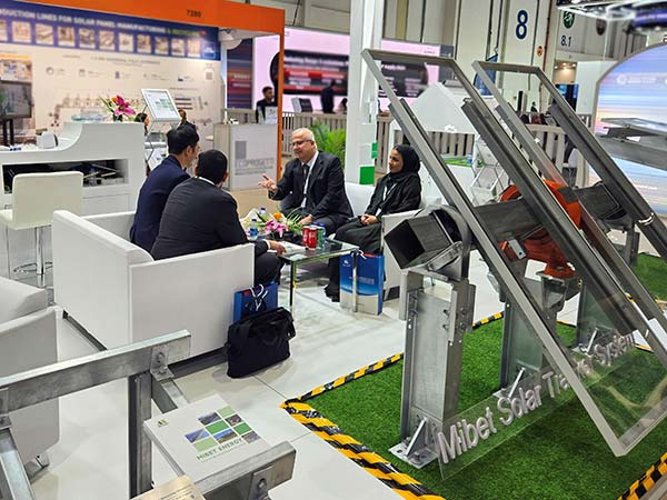 邁貝特支架閃耀中東地標能源展